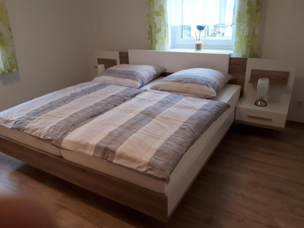 Ferienwohnung Karlguth Neustadt in Sachsen Esterno foto